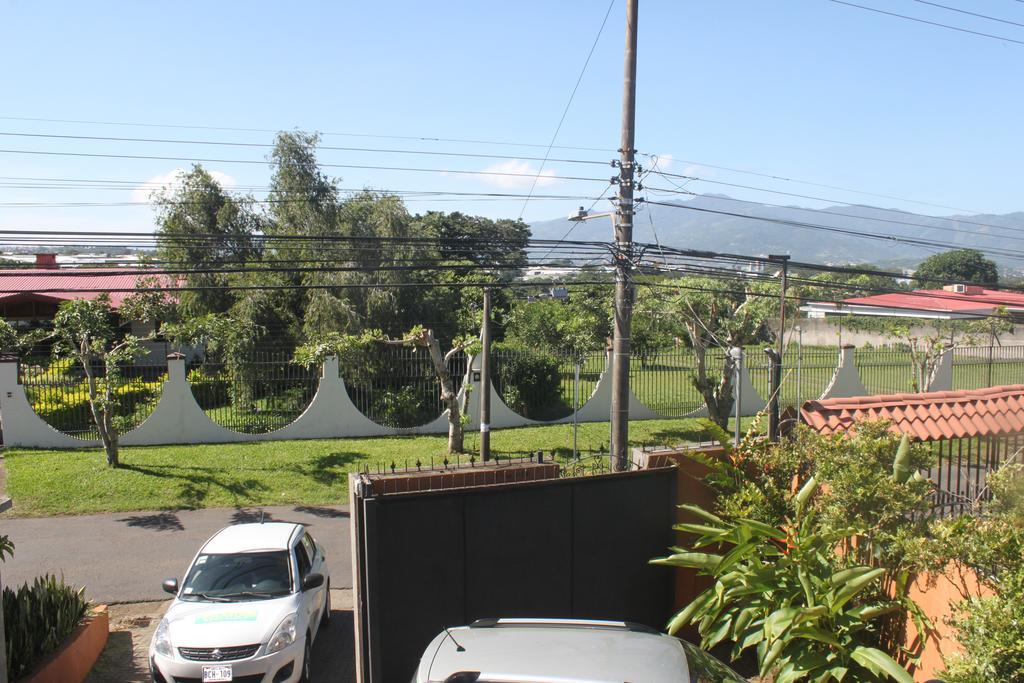 Hotel Santa Maria Inn Alajuela Bagian luar foto