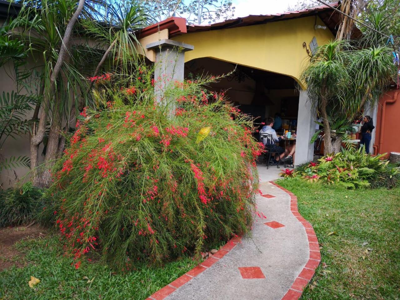 Hotel Santa Maria Inn Alajuela Bagian luar foto